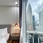 Sky Suites Central 2Br Suite Klcc View