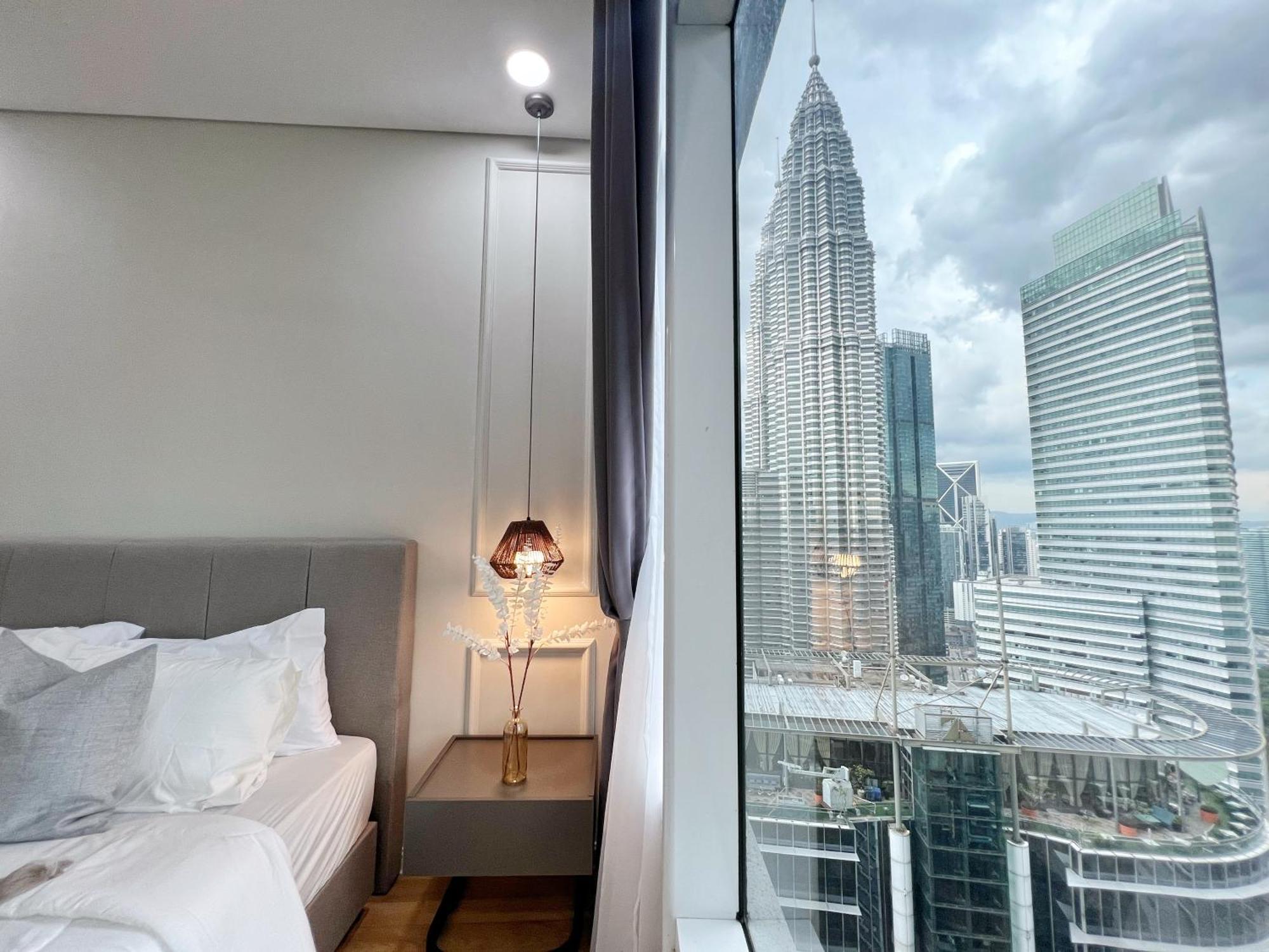 Sky 2br Klcc View Apartment *